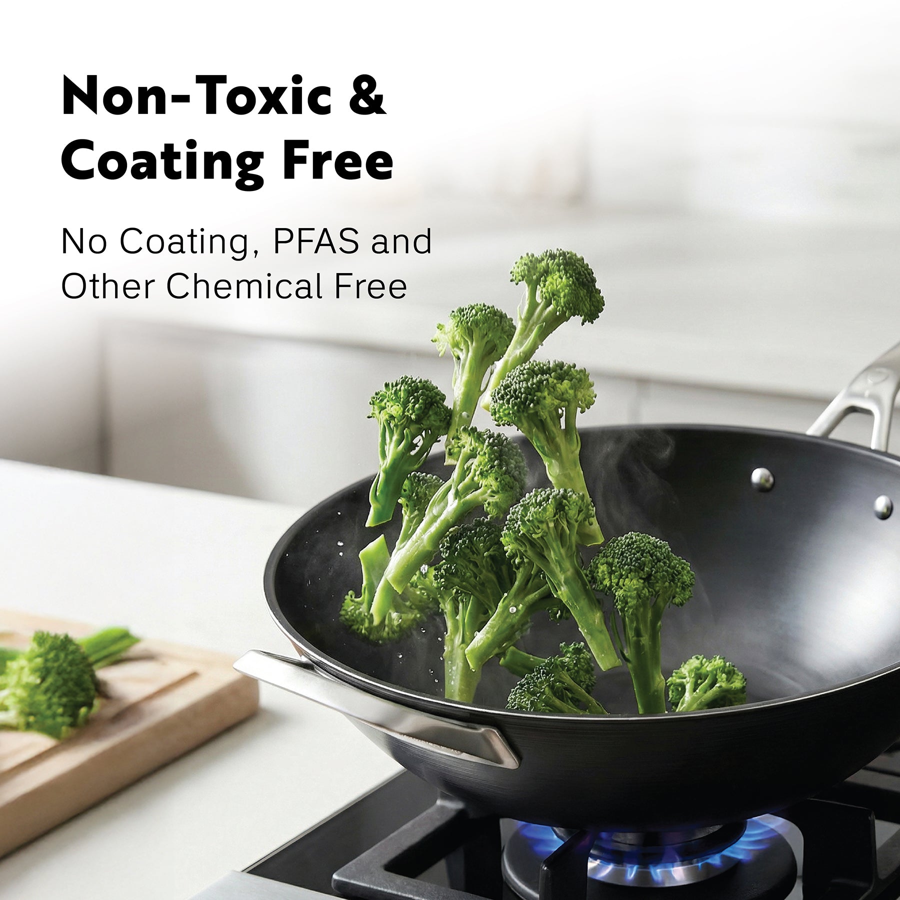 Tri-Ply Carbon Steel 
13-Inch Wok with Helper Handle