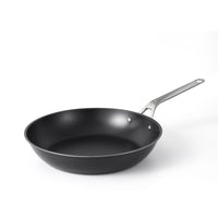 Tri-Ply Carbon Steel 
12-Inch Frying Pan
